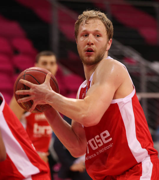 是面对着不 是面对着不