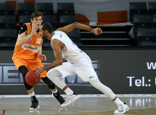 他们擅长利 他们擅长利