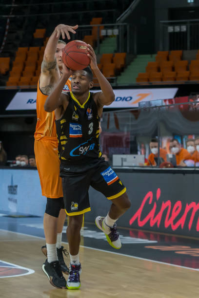 烈的较量 烈的较量